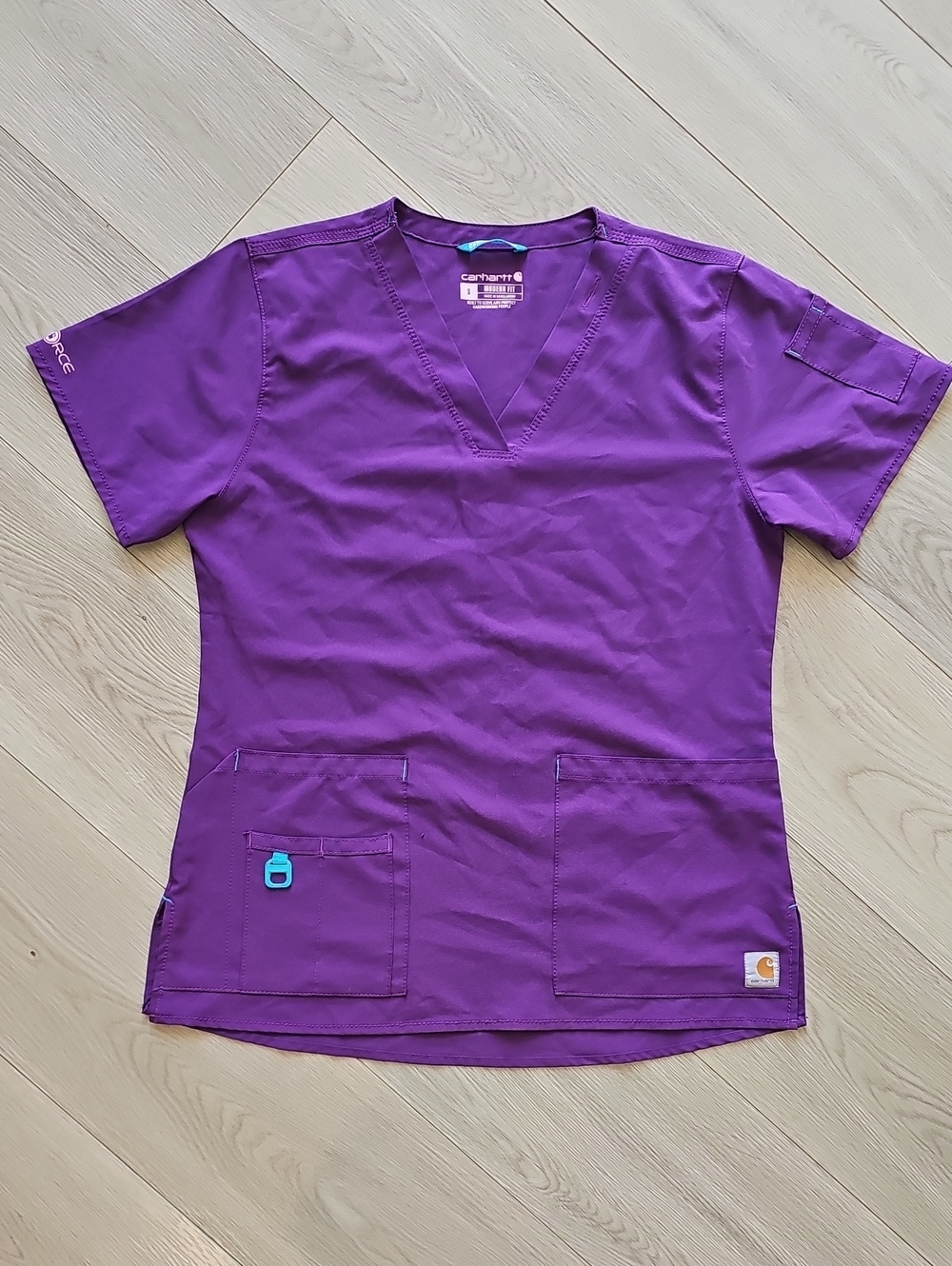 Carhartt Women's Purple V-Neck Scrub Top Short Sleeve Small